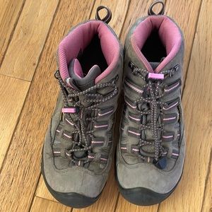 Girls Keen Hiking Boots size 4
